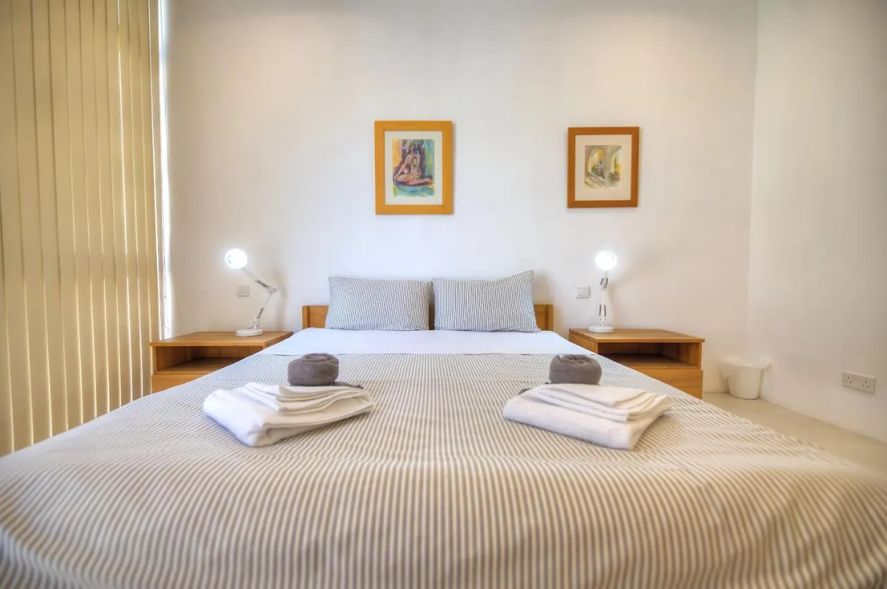 Large And Comfortable 2-Bedroom Apartment In St. Julian'S Dbri1-1  Saint Julian's